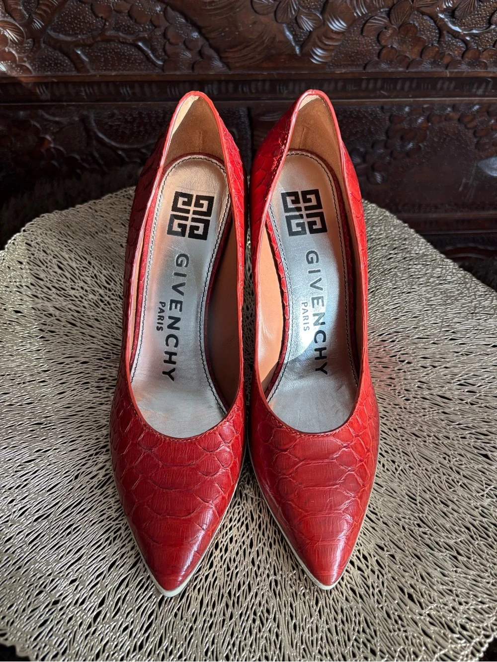 Givenchy Pointed-Toe Leather heels size 36